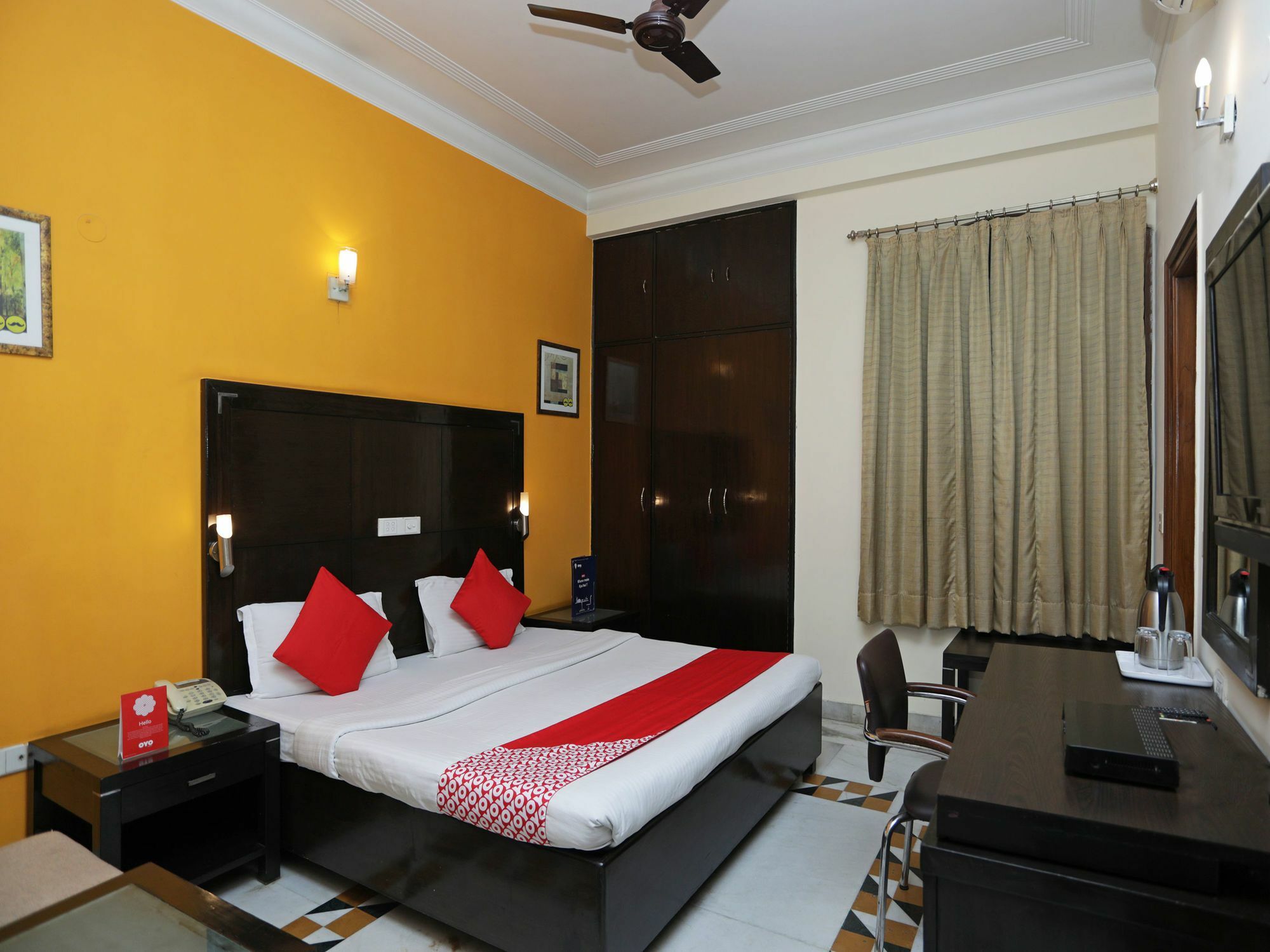 Capital O 12075 Hotel Regalia Retreat New Delhi Extérieur photo