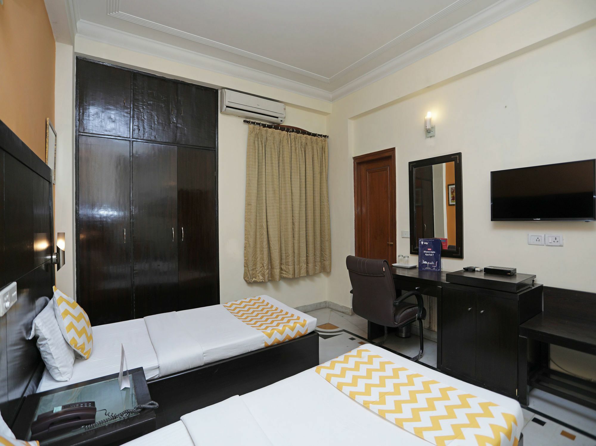 Capital O 12075 Hotel Regalia Retreat New Delhi Extérieur photo