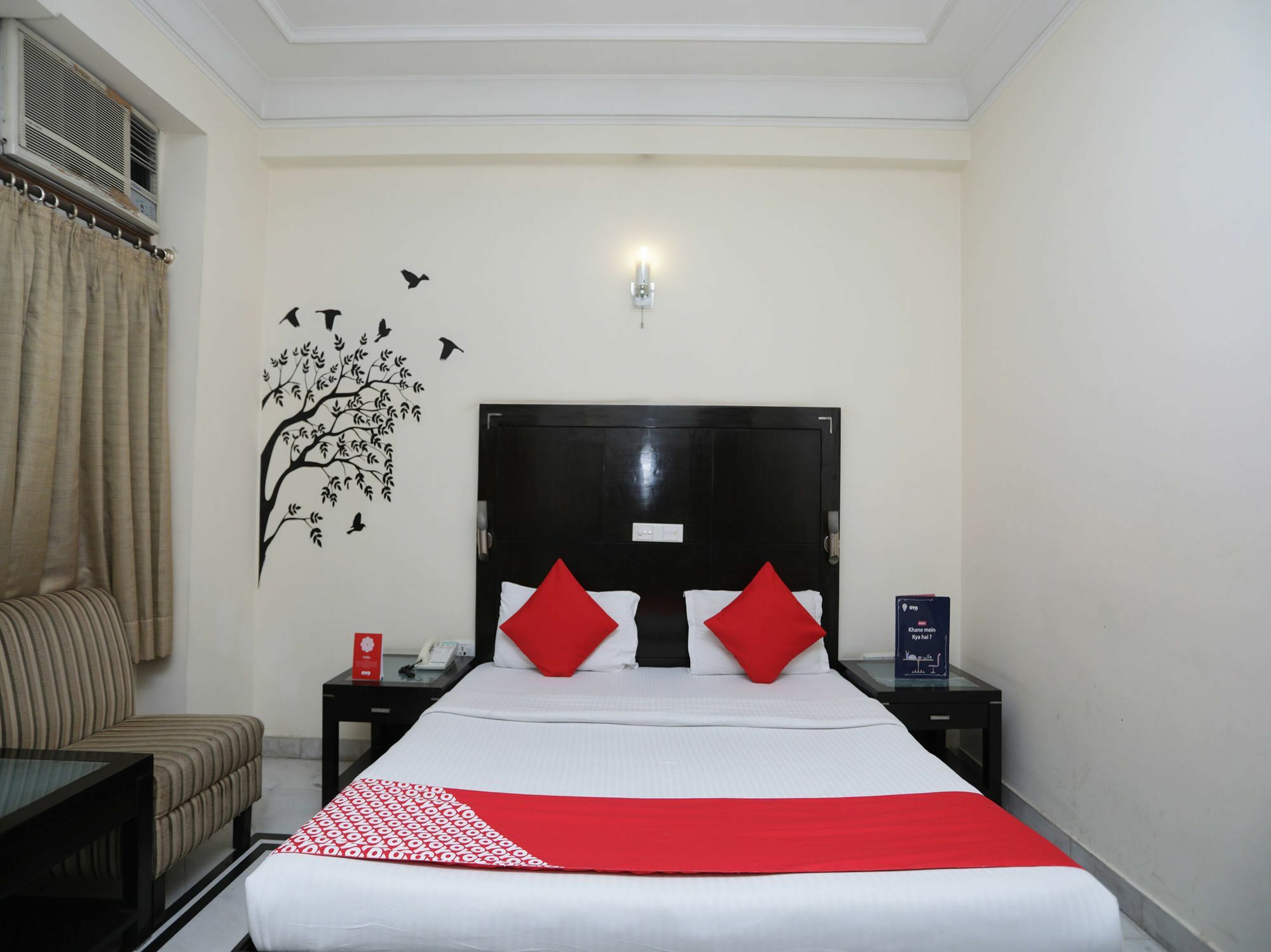 Capital O 12075 Hotel Regalia Retreat New Delhi Extérieur photo